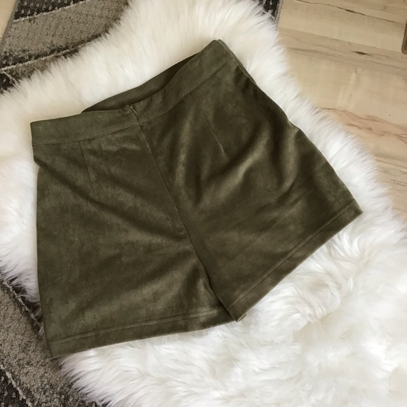 Altar’d State Skorts. Size Med👩🎤 - Picture 7 of 9